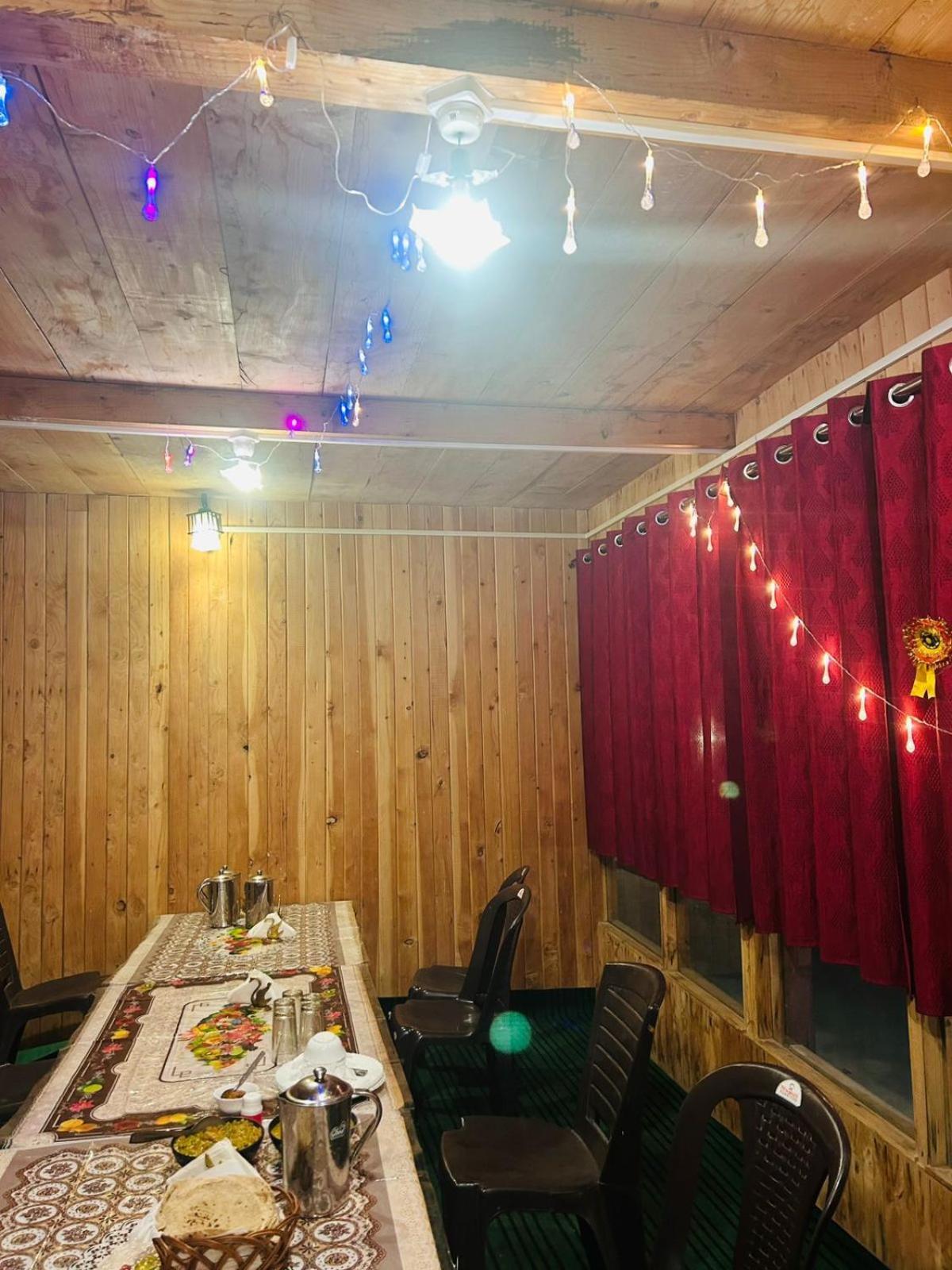 Tree Hub Jibhi Apartment Luaran gambar